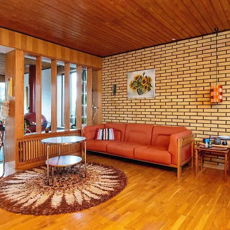 7 Person Holiday In
