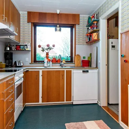 7 Person Holiday In