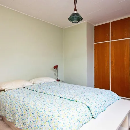 7 Person Holiday In *